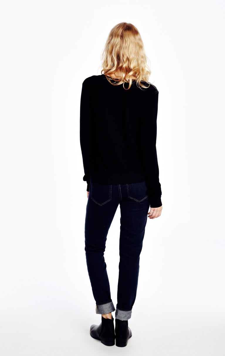 I'm With V-Neck Jumper 3